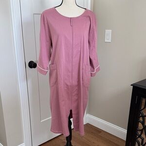 Pink Zip-Up lightweight Robe